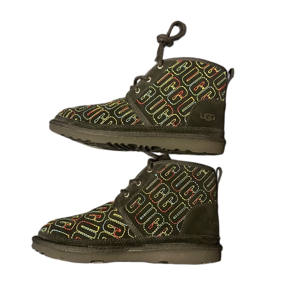UGG Neumel II Graphic Stitch boot